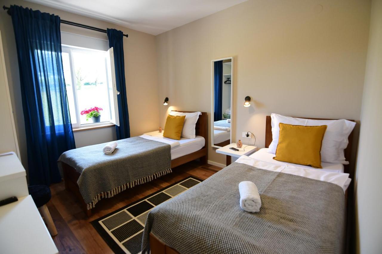 Apartmani Zagi Rakovica Bagian luar foto