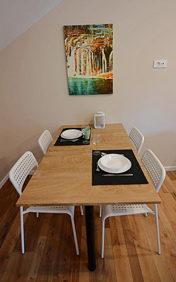 Apartmani Zagi Rakovica Bagian luar foto